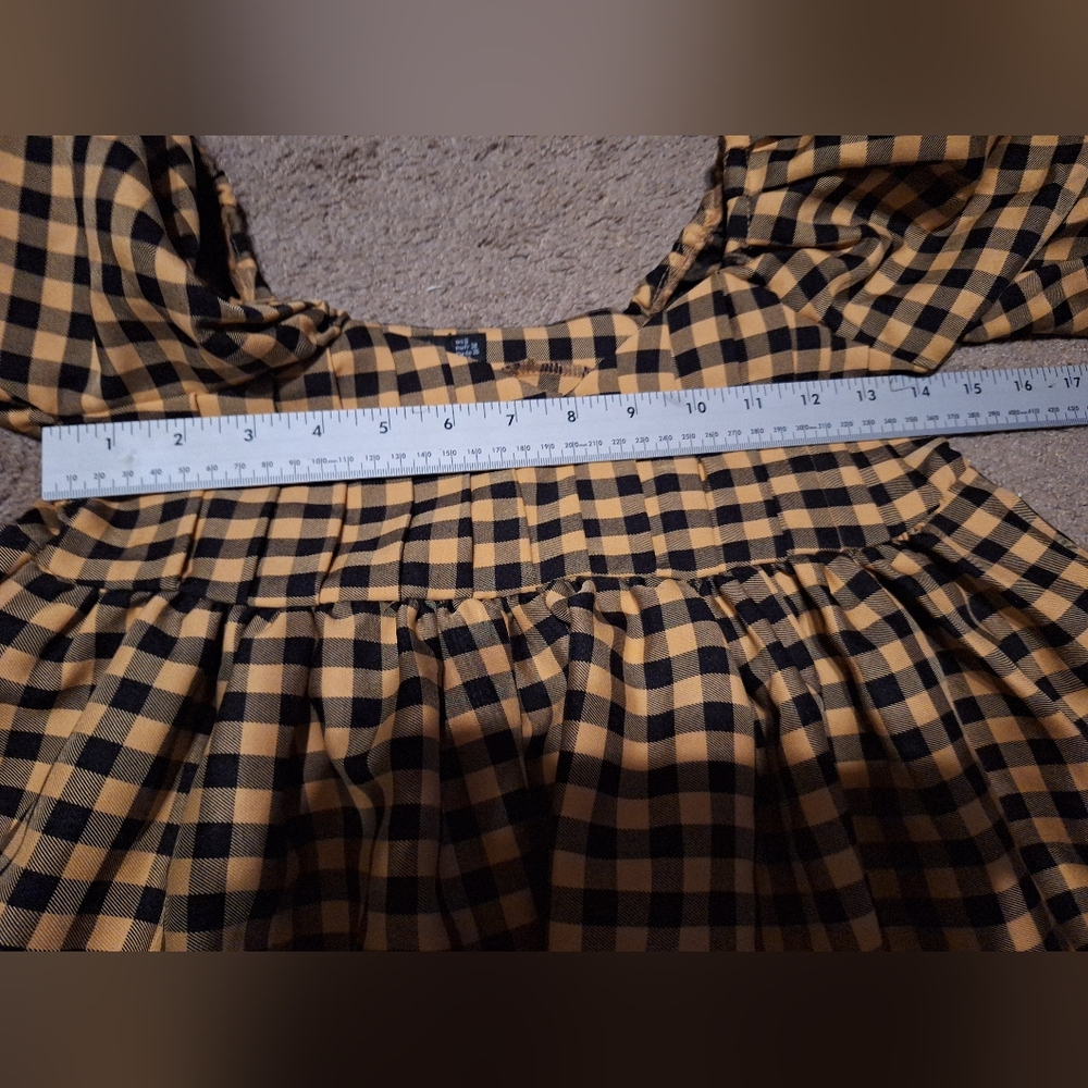 Nasty Gal Black and Tan And Orange Blend  Checkered Puff Sleeve Crop Top - Picture 5 of 13